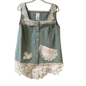 Handmade upcycled top sage green sz 18/20
